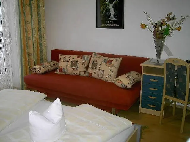 Pensión Mairwirt 3*